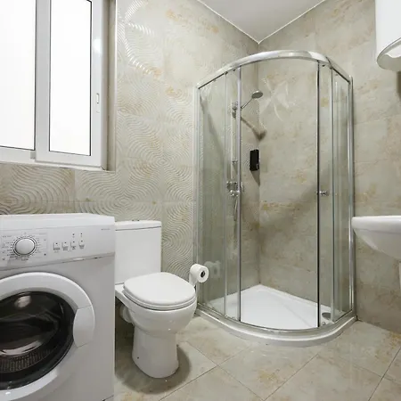 Homestay F7 3, Private Bedroom Two Single Beds Shared Bathroom In Shared Flat Msida